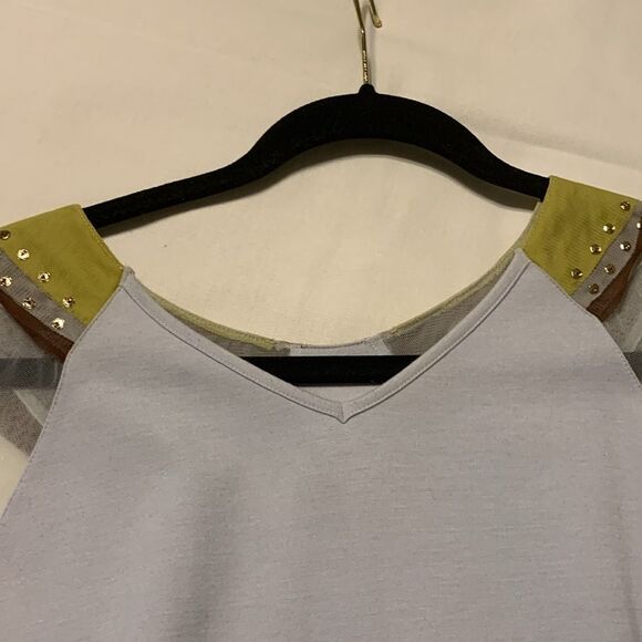Stylish Sheer Sleeve Top with Yellow Collar - Picture 6 of 10